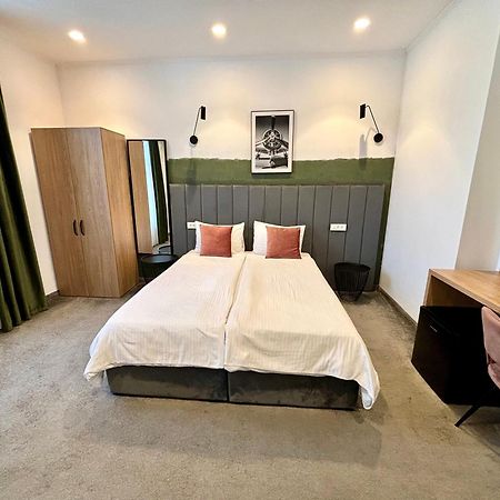 Victoria Rooms Oradea Ngoại thất bức ảnh