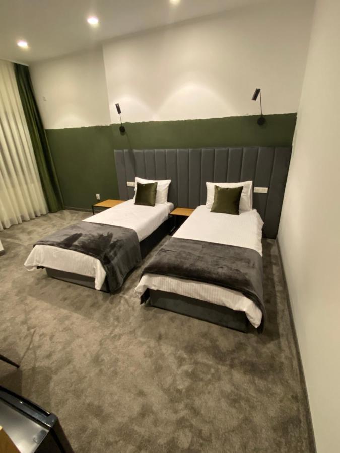 Victoria Rooms Oradea Ngoại thất bức ảnh