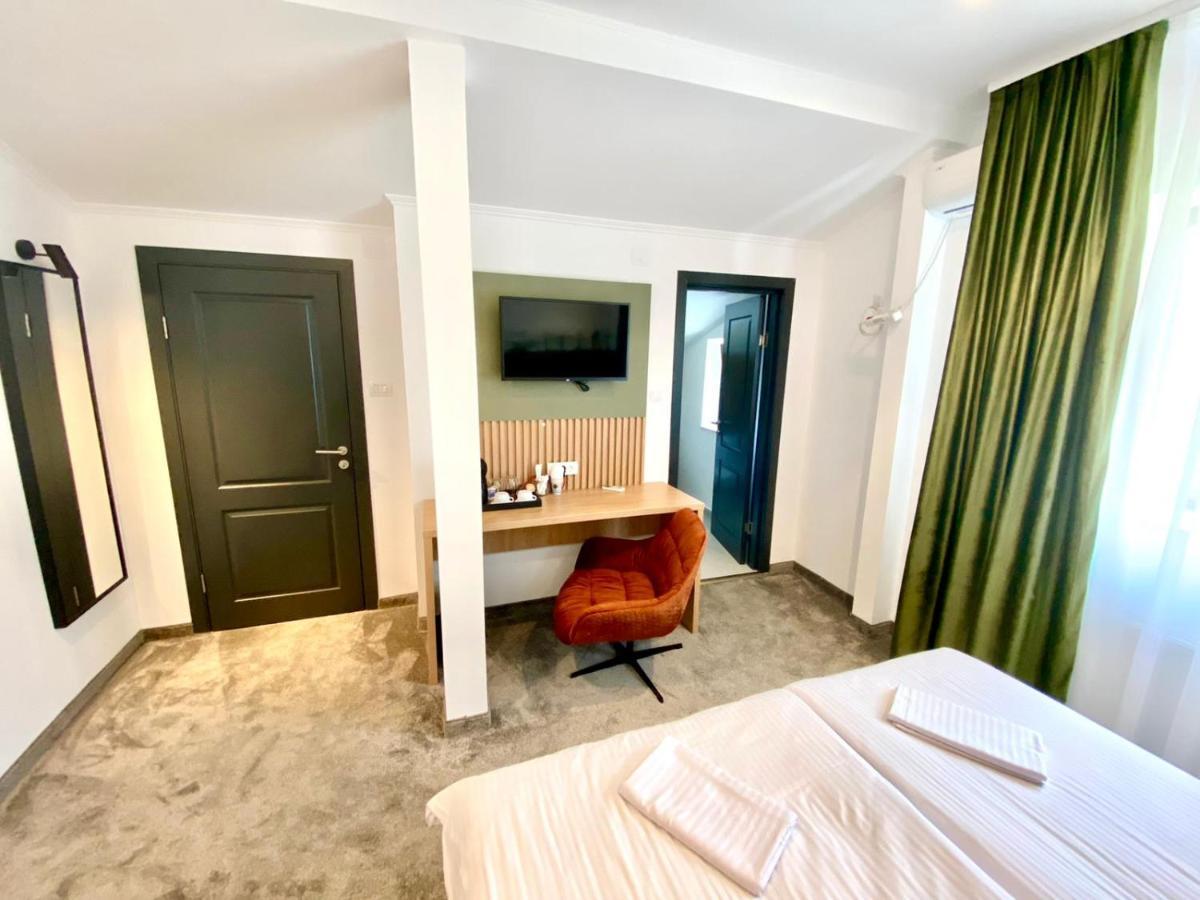 Victoria Rooms Oradea Ngoại thất bức ảnh