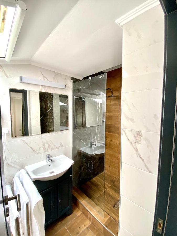 Victoria Rooms Oradea Ngoại thất bức ảnh