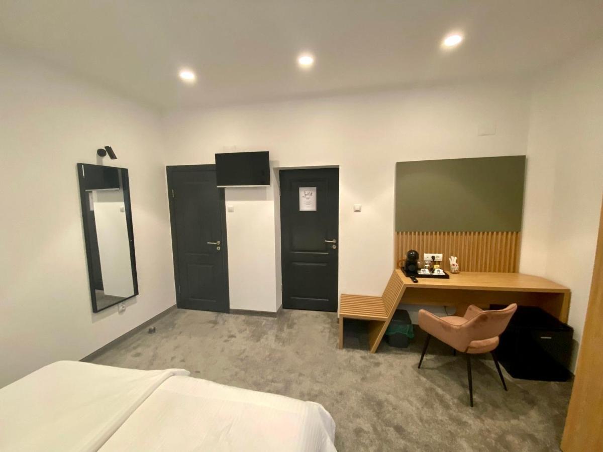 Victoria Rooms Oradea Ngoại thất bức ảnh