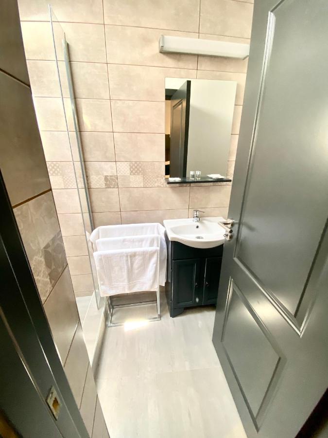 Victoria Rooms Oradea Ngoại thất bức ảnh