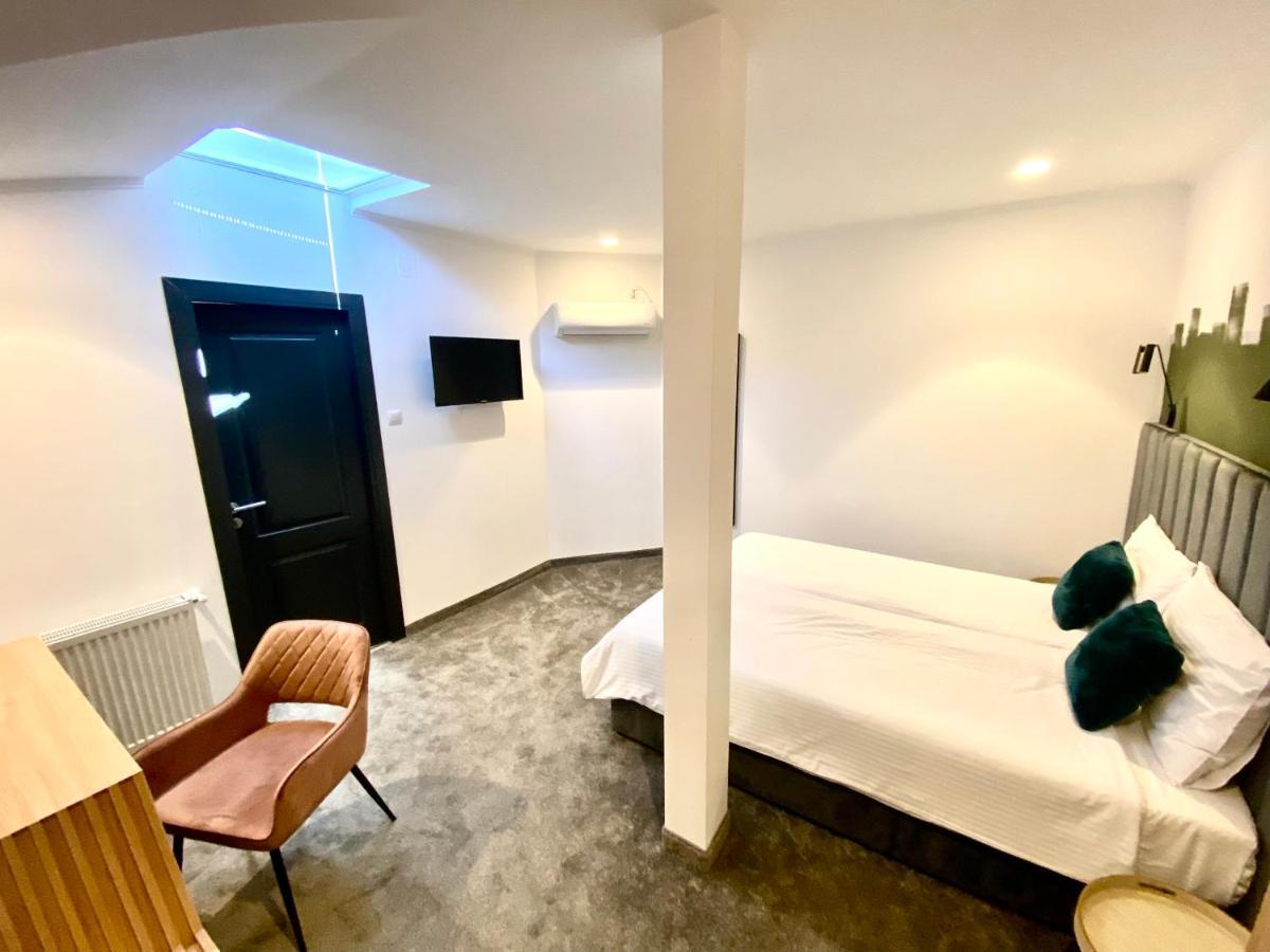 Victoria Rooms Oradea Ngoại thất bức ảnh