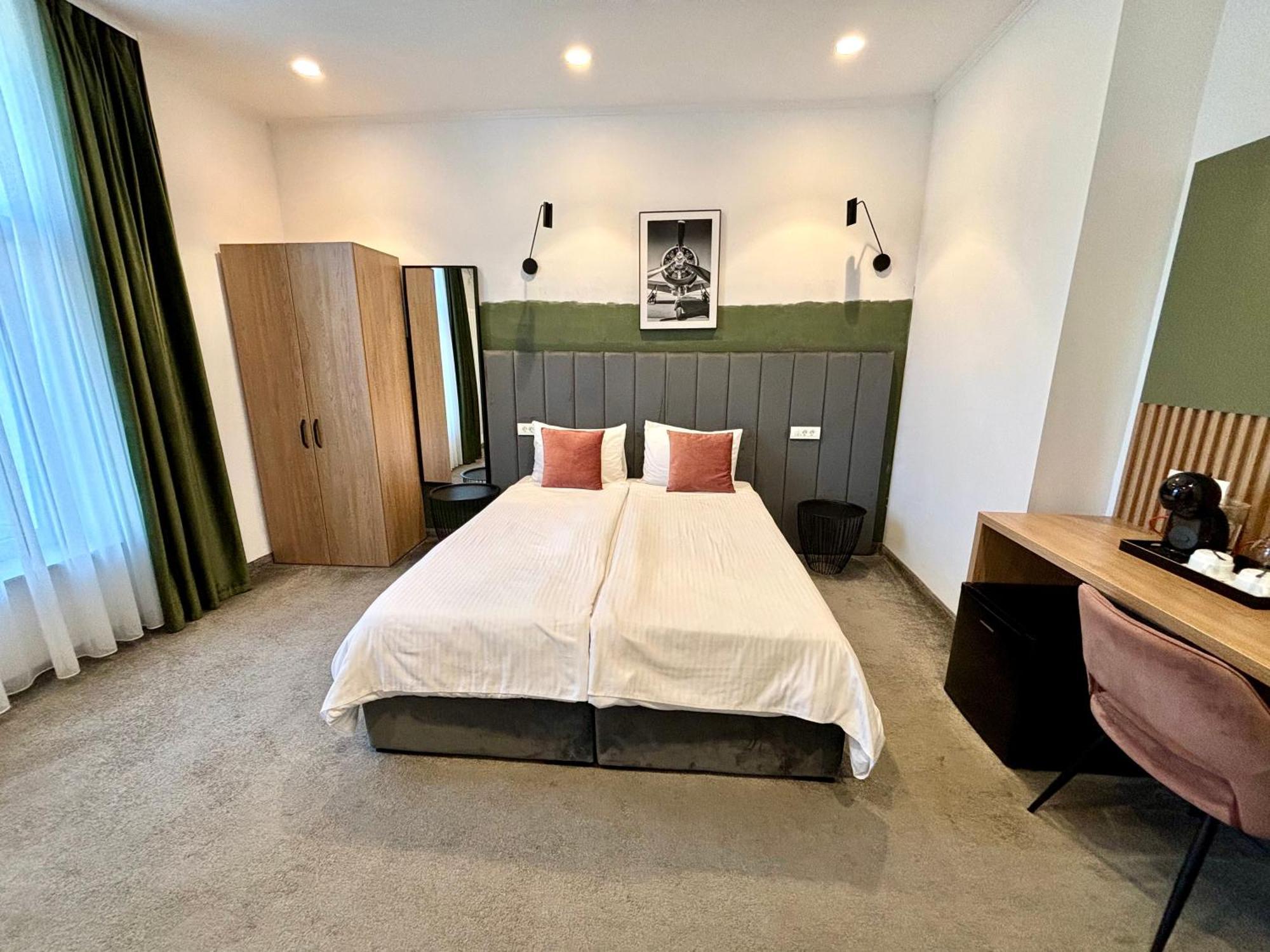 Victoria Rooms Oradea Ngoại thất bức ảnh